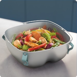 2-in-1 Steam and stir fryer