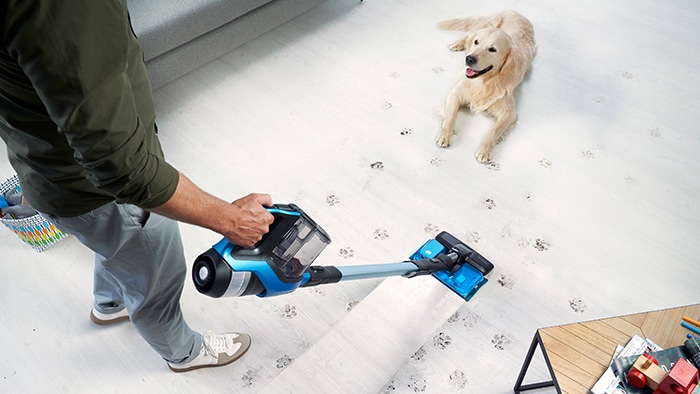 SpeedPro Max Aqua vacuum mopping