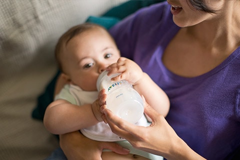 When to change the teat on your baby’s bottle