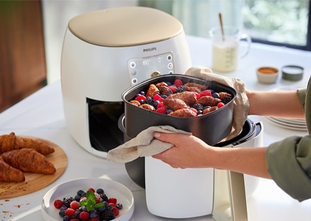 New family-size baking dish