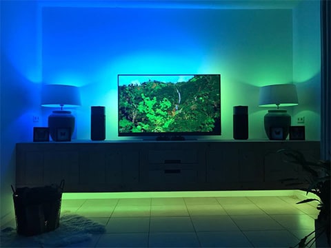 light effects of Ambilight TV | blue green yellow